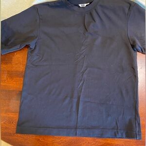 Uniqlo Men’s Black T-shirt